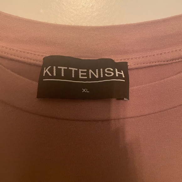 Kittenish Tee 🤍🤍 - Picture 2 of 2